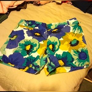 Floral print linen shorts